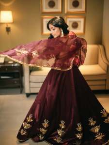 rajisha-vijayan-in-dark-maroon-lehenga-style-for-party-outfit-design-photos-002