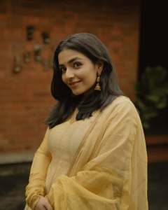rajisha-vijayan-in-golden-colour-lehenga-for-party-outfit-009