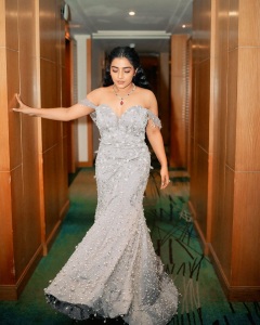 rajisha-vijayan-in-off-shoulder-silver-gown-with-heavy-makeup-look-photos-006