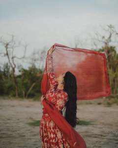 rajisha-vijayan-in-raw-mango-fashion-lehenga-style-photos-003