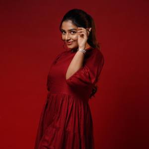 rajisha-vijayan-in-red-frock-photoshoot-001