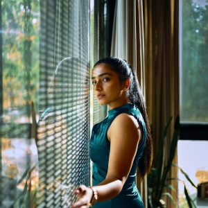 rajisha-vijayan-in-skin-fit-gown-dress-style-photos-005