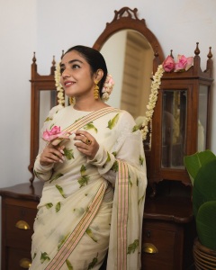 rajisha-vijayan-latest-glamour-photos-013