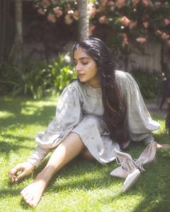 rajisha-vijayan-latest-photo-shoot-pics-0812-003