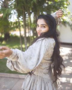rajisha-vijayan-latest-photo-shoot-pics-0812-006