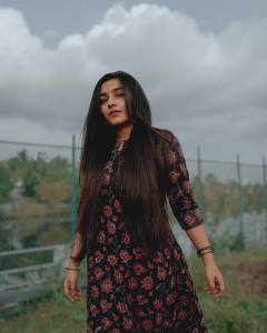 rajisha-vijayan-latest-photo-shoot-pics-0812-009