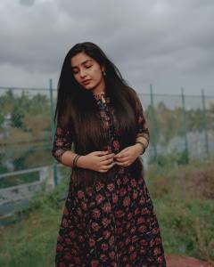 rajisha-vijayan-latest-photo-shoot-pics-0812-010