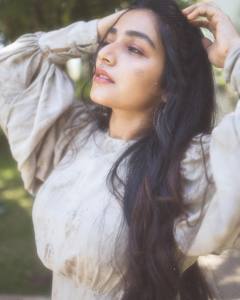 rajisha-vijayan-latest-photo-shoot-pics-0812