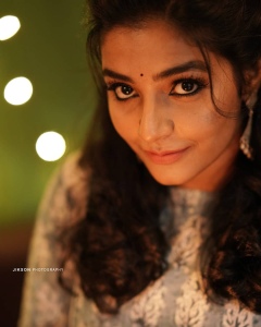 rajisha vijayan latest photos-004