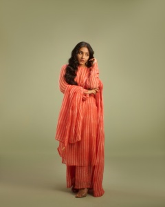 rajisha-vijayan-latest-pictures-and-styling-outfit-012
