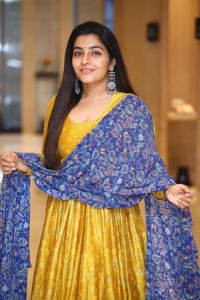 rajisha-vijayan-new-photos-in-yellow-churidar-004