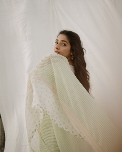rajisha-vijayan-new-photoshoot-001