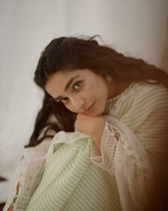 rajisha-vijayan-new-photoshoot-005