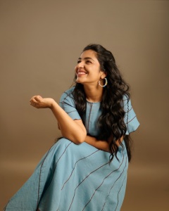 rajisha-vijayan-new-photoshoot-010