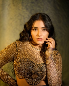 rajisha-vijayan-new-photoshoot-028