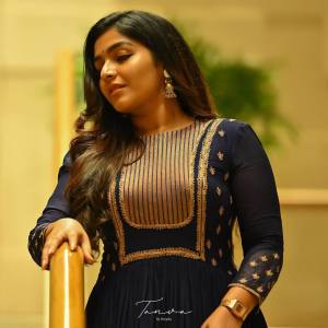 rajisha-vijayan-new-pics-in-blue-long-dress-004