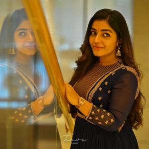 rajisha-vijayan-new-pics-in-blue-long-dress-005