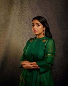 rajisha-vijayan-trending-neck-style-for-party-outfit-in-green-colour-005