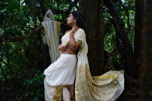 rajisha-vijayan-viral-onam-photoshoot-pics-005
