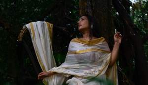 rajisha-vijayan-viral-onam-photoshoot-pics-008