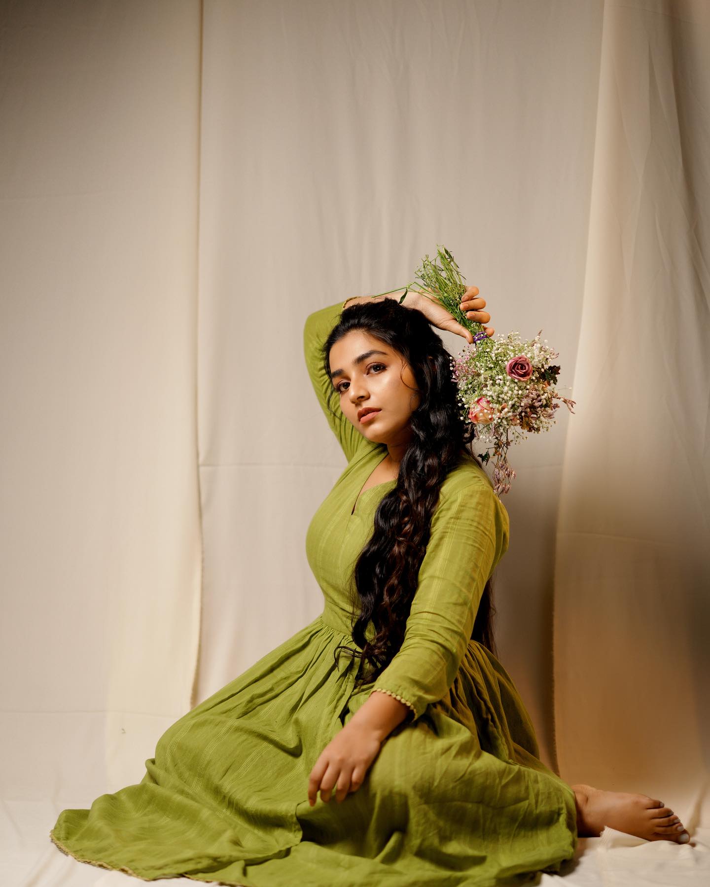 rajisha-vijayan-latest-photos-light-green-salwar