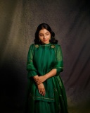 rajisha-vijayan-trending-neck-style-for-party-outfit-in-green-colour-004
