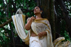 rajisha-vijayan-viral-onam-photoshoot-pics-001