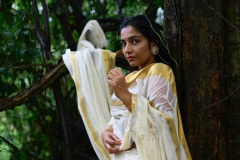 rajisha-vijayan-viral-onam-photoshoot-pics-004