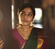 rajisha-vijayan-latest-photoshoot-in-saree-004