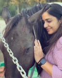 rajisha-vijayan-new-photos-with-horse-001