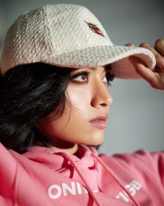 1_rashmika-mandanna-latest-photos-001