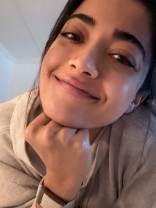 rashmika-mandanna-home-look-makeup-photos-001