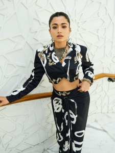 rashmika-mandanna-in-black-stylish-dress-images-003