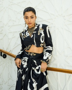 rashmika-mandanna-in-black-stylish-dress-images-008