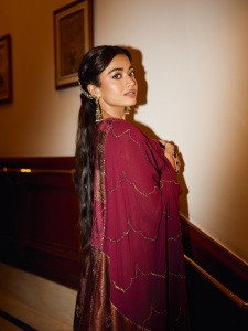rashmika-mandanna-in-festive-party-wear-out-fit-photos-004