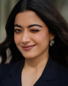 rashmika-mandanna-in-loose-pants-with-jacket-photos-007