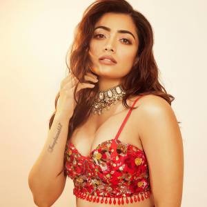 rashmika-mandanna-in-multi-colour-floral-lehenga-003
