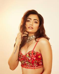 rashmika-mandanna-in-multi-colour-floral-lehenga-006