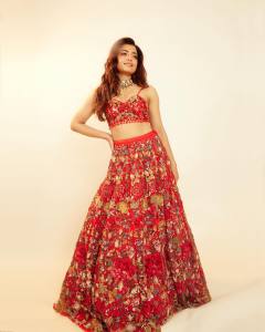 rashmika-mandanna-in-multi-colour-floral-lehenga-008