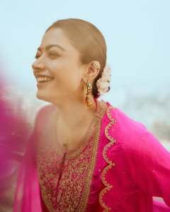 rashmika-mandanna-in-pink-salwar-suit-photos-002