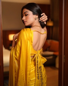 rashmika-mandanna-in-saree-photos-007