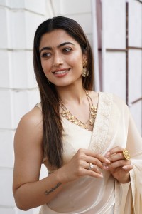 rashmika-mandanna-latest-saree-photos-001