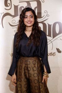 Sita Ramam Movie Actress Rashmika Mandanna Latest Stills
