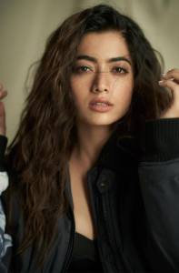 rashmika-mandanna-new-photos-hd-001