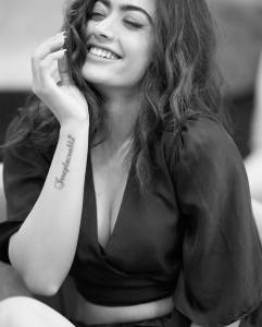 rashmika-mandanna-new-photos-in-black-and-white-004