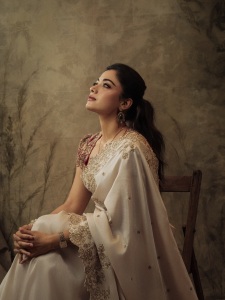 rashmika-mandanna-stylish-outfit-images-009