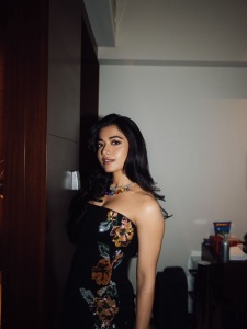 rashmika-mandanna-stylish-outfit-images