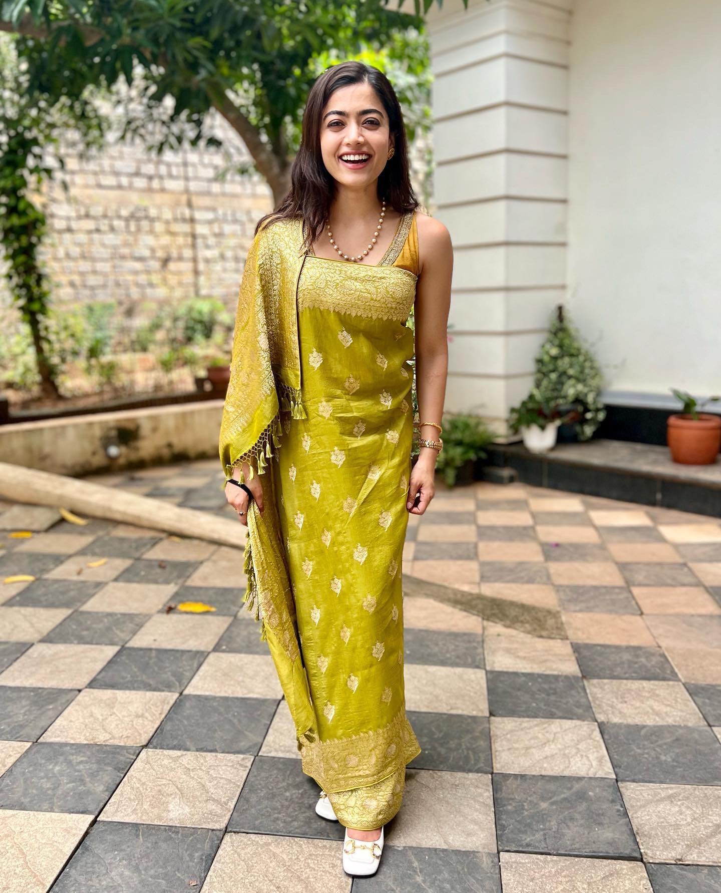 rashmika-mandanna-new-photoshoot2354-002.jpg