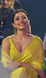 rashmika-mandanna-Yellow-saree-photos-in-animal-movie-promotion-001