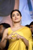 rashmika-mandanna-Yellow-saree-photos-in-animal-movie-promotion-002